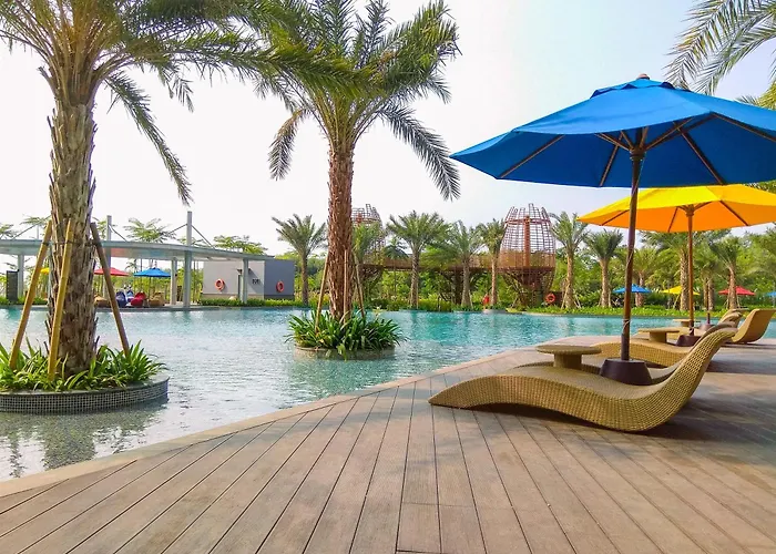 Warm And Elegant 1Br At Gold Coast Apartment By Travelio