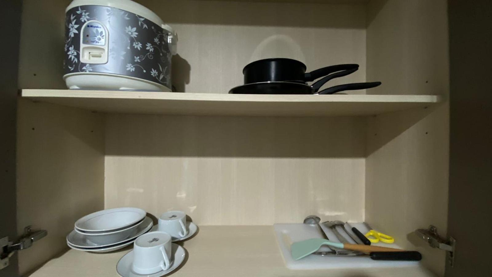 Warm And Elegant 1br At Gold Coast By Travelio Apartment *