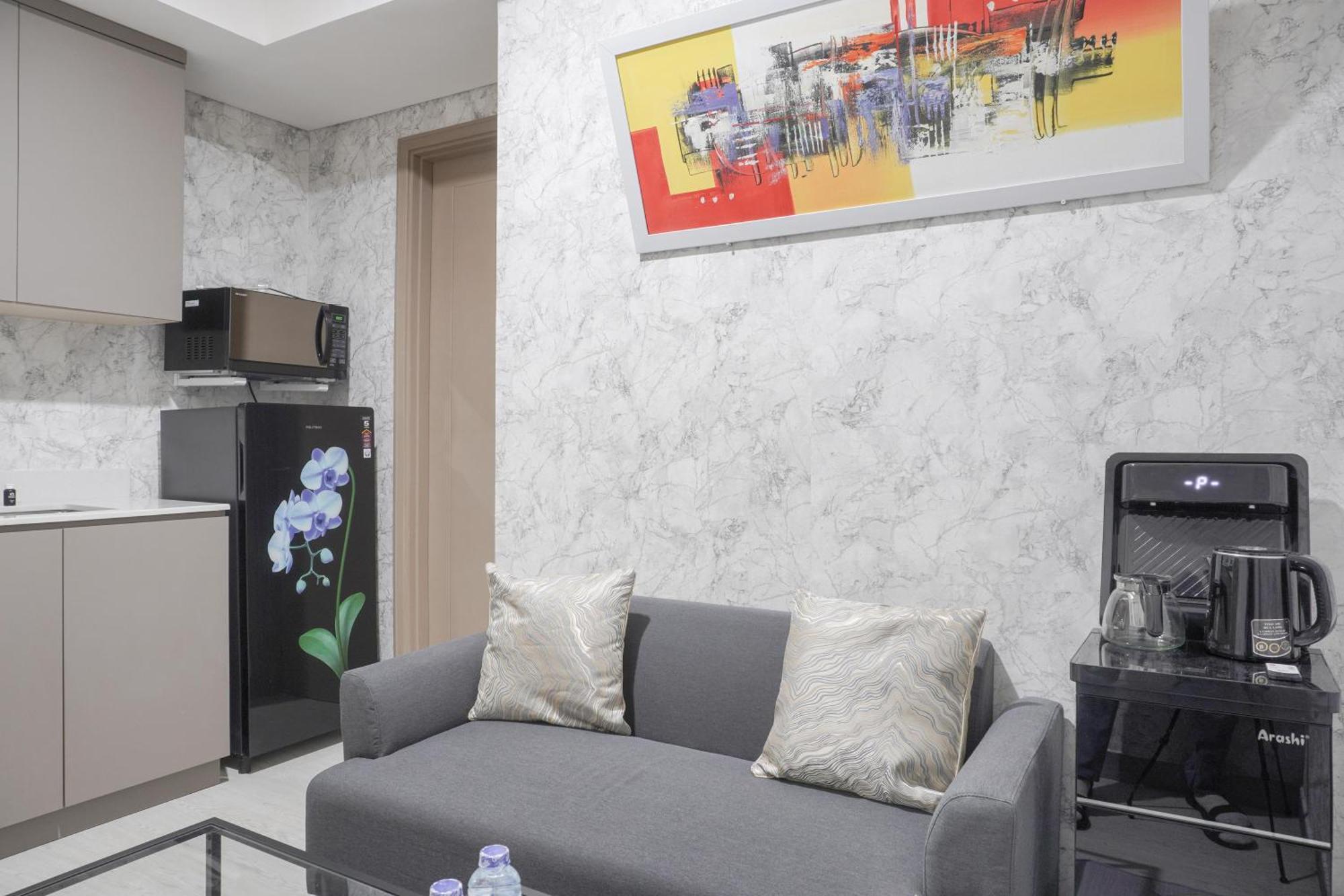 Apartment Warm And Elegant 1br At Gold Coast By Travelio Jakarta